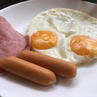 โรงแรมริมธารอินน์