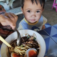 ก๋วยเตี๋ยวเรือป้าต้อย