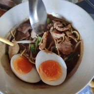 ก๋วยเตี๋ยวเรือป้าต้อย