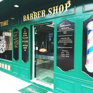 หน้าร้าน Your​time​ Barbershop​ &​ Cafe​ house​