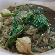 เมนูของร้าน ก๋วยเตี๋ยวเรือเฉินหลง ถนนแสงจันทร์