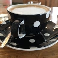 Moka Cafe สาขาสี่แยกสะพานเดชาติวงศ์