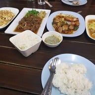 หลวงไก่ ข้าวต้มโต้รุ่ง