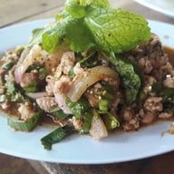 เมนูของร้าน นครพนม ลาบ-ก้อย