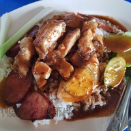 เมนูของร้าน ข้าวหมูแดง อากงอาม่า