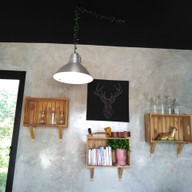 บรรยากาศ DEER FACTORY