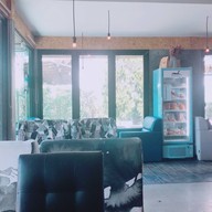 บรรยากาศ E.A.T. @ Khaoyai Bar & Bistro