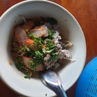 เมนูของร้าน ก๋วยเตี๋ยวป้าพิม