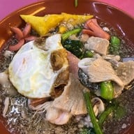 เมนูของร้าน กวง ราดหน้ายอดผัก