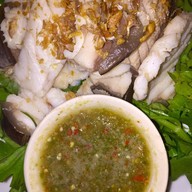 เมนูของร้าน บ้านไม้แดง แม่สะเรียง