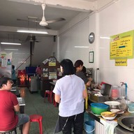 ก๋วยเตี๋ยวต้มยำเจ๊ยี่