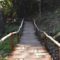 น้ำตกบัวตอง