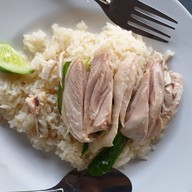 เมนูของร้าน ข้าวมันไก่ตอน ดินแดง