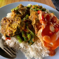 เมนูของร้าน ป้าม้วนอาหารตามสั่ง