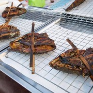 บรรยากาศ ถนนคนเดินสันกำแพง