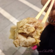 เมนูของร้าน สว่าง บะหมี่ก้ามปู sawang noodle (MICHELIN GUIDE)  สี่พระยา (Si Phraya)