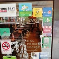 ก๋วยเตี๋ยวเรือแสนแสบ (ภรณี) สุขุมวิท 23