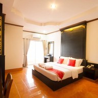 เจอาร์ดี แกรนด์เพลส