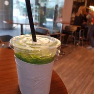 เมนูของร้าน Staff Coffee อาคาร ไทยซัมมิททาวเวอร์