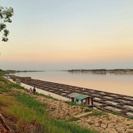 บ้านพักริมโขง รีสอร์ท