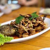 น้องเอยปลาเผา