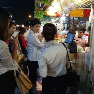 ผู้ชายขายน้ำ(ปั่น) ยินดีต้อนทรัพย์