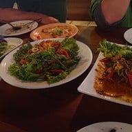 อิ่ม บาร์แอนด์เรสเตอรองท์ (อิ่ม เบียร์วุ้น) ถนนสุวินทวงศ์