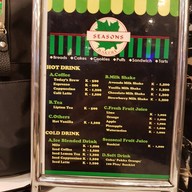 Season Bakerry & Caf'e