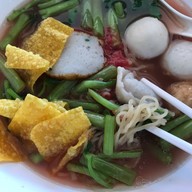 เมนูของร้าน ก๋วยเตี๋ยวลูกชิ้นปลาภูเก็ต เวียงกุมกาม เชียงใหม่ ไม่มีสาขา ไม่มีสาขา