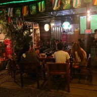 อิ่ม บาร์แอนด์เรสเตอรองท์ (อิ่ม เบียร์วุ้น) ถนนสุวินทวงศ์