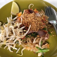 เมนูของร้าน ก๋วยเตี๋ยวโบราณ อาหารตามสั่ง ร้านป้าจากเจ้าเก่า จ.พิจิตร อำเภอสากเหล็ก จังหวัดพิจิตร