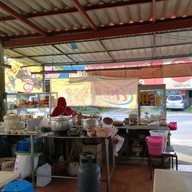 ก๋วยเตี๋ยวเนื้อตุ๋น อ่าวมะขาม