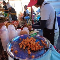 เมนูของร้าน น้องแฝดทอดมันหน่อกะลาเกาะเกร็ด