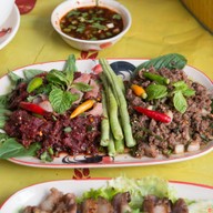 โรงลาบอ้ายต๋อง