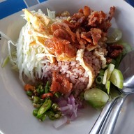 เมนูของร้าน ข้าวคลุกกะปิ ป้าเฉื่อย