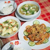 เมนูของร้าน น้องหน่อยอาหารตามสั่ง