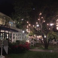 บรรยากาศ Mother May I