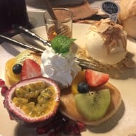 เมนูของร้าน Mother May I