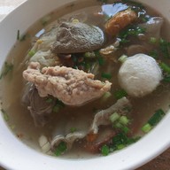 เมนูของร้าน ก๋วยเตี๋ยวต้มยำสูตรโบราณ