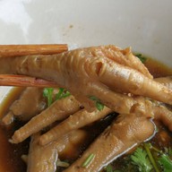 เมนูของร้าน ก๋วยเตี๋ยวไก่ตุ๋น(เครื่องยาจีน) ตระกูลเจี่ย