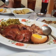 เมนูของร้าน โค้วจั้วฮวดขาหมูเจ้าเก่า วังบูรพา