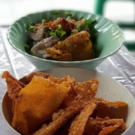 เมนูของร้าน ร้านก๋วยเตี๋ยวต้นไทร