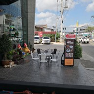 หน้าร้าน Lucky Coffee นวลแก้ว