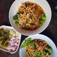 เมนูของร้าน ข้าวซอยเจ๊เล็ก สาขาใหญ่