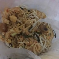 ผัดไทยยายแดง (เตาถ่าน)