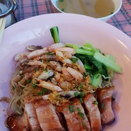 เมนูของร้าน สามก๊ก บะหมี่ปู