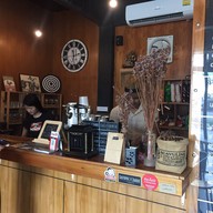 California Barber & Coffee Shop