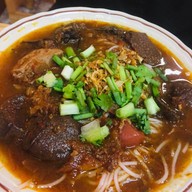 เมนูของร้าน ล้ำ-ลำ ข้าวซอย อาหารเหนือ อาหารตามสั่ง