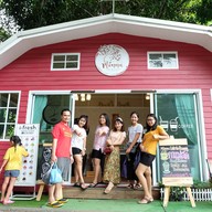 หน้าร้าน Minna Cafe'de Ranong บ่อน้ำแร่ร้อนพรรั้งระนอง
