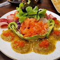Rashobu Teppanyaki & Sushi Cafe